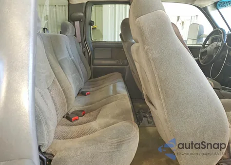 2003 Chevrolet Silverado K2500 Heavy Duty from USA, damaged, VIN 1GCHK29U93E352645